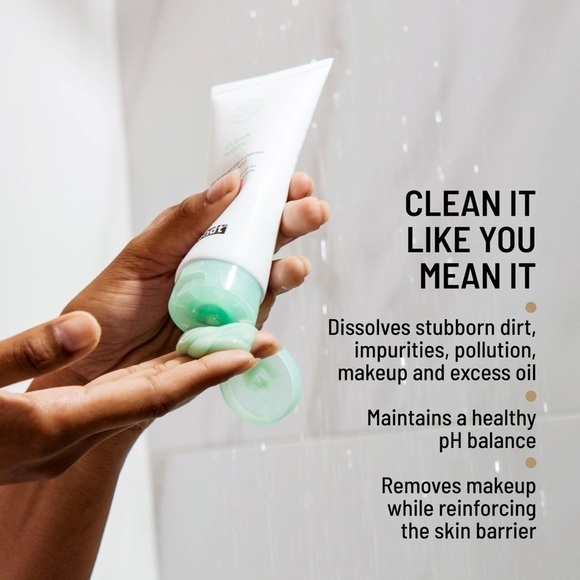 NEW Dr. Brandt Clean Biotic pH-Balanced Yogurt Cleanser with Chlorophyll - Picture 2 of 9